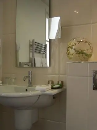 Standard Tek Büyük veya İki Ayrı Yataklı Oda