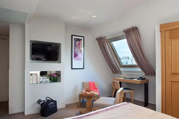 Deluxe Tek Büyük Yataklı Oda