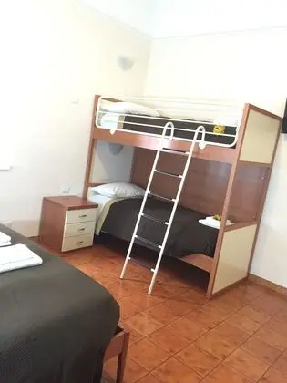 Dört Kişilik Oda, Ortak Banyo