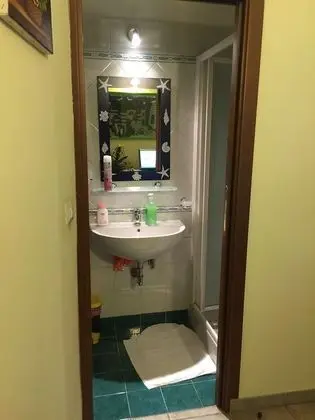 Tek Büyük Yataklı Oda, Ortak Banyo