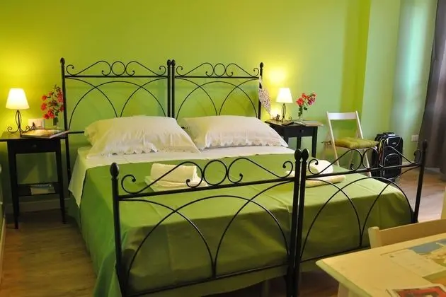 Standard Tek Büyük veya İki Ayrı Yataklı Oda, Bahçe Manzaralı