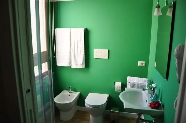 Standard Tek Büyük veya İki Ayrı Yataklı Oda, Bahçe Manzaralı