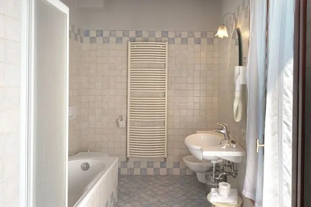 Deluxe Oda, 1 Büyük (Queen) Boy Yatak, Banyolu/Duşlu, Bahçe Manzaralı