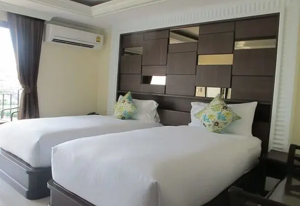 Deluxe Twin City View Room