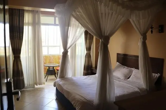 Tek Büyük veya İki Ayrı Yataklı Oda