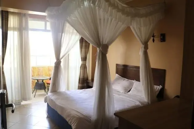 Tek Büyük veya İki Ayrı Yataklı Oda