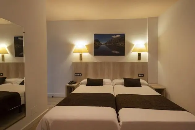 Economy Büyük Yataklı Tek Kişilik Oda