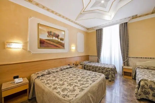 Standard Üç Kişilik Oda