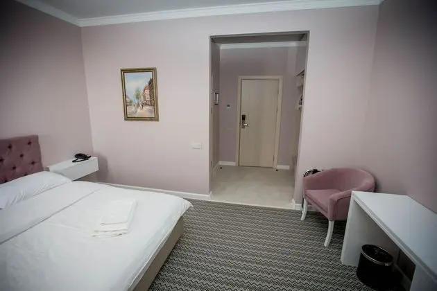 Deluxe Tek Büyük Yataklı Oda