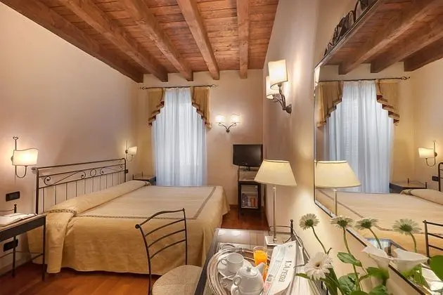 Economy Tek Büyük Yataklı Oda