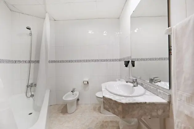 Dört Kişilik Oda, Teras (2 adults and 2 children)
