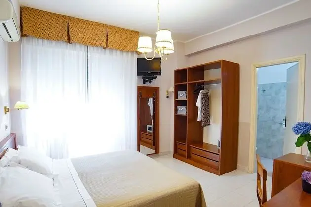 Panoramic Tek Büyük veya İki Ayrı Yataklı Oda, Balkon