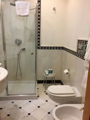 Standard Tek Büyük veya İki Ayrı Yataklı Oda