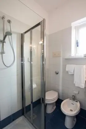 Tek Kişilik Oda, Kısmi Göl Manzaralı