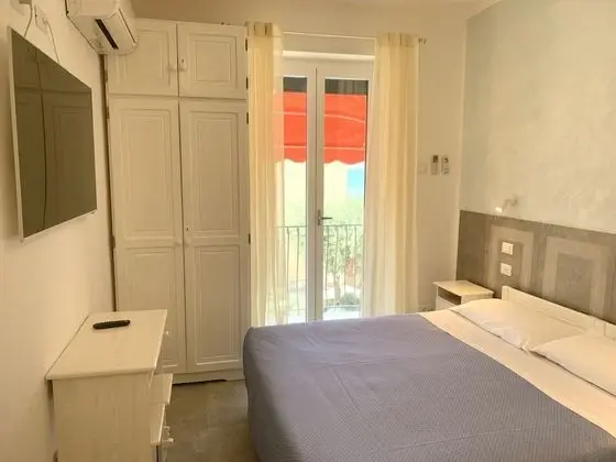 Tek Büyük Yataklı Oda, Balkon, Deniz Manzaralı