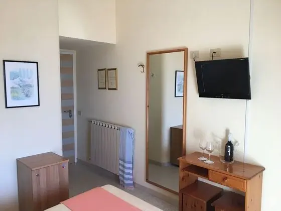 Tek Büyük Yataklı Oda, Balkon, Deniz Manzaralı