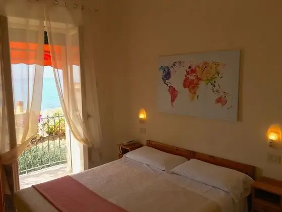 Tek Büyük Yataklı Oda, Balkon, Deniz Manzaralı