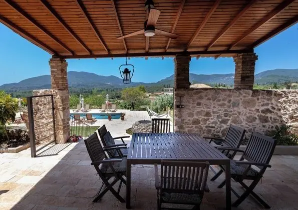 Family Kır Evi