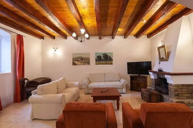 Family Kır Evi