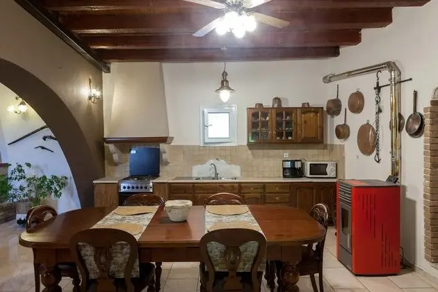 Family Kır Evi