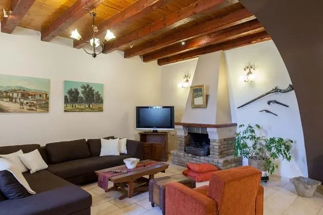 Family Kır Evi