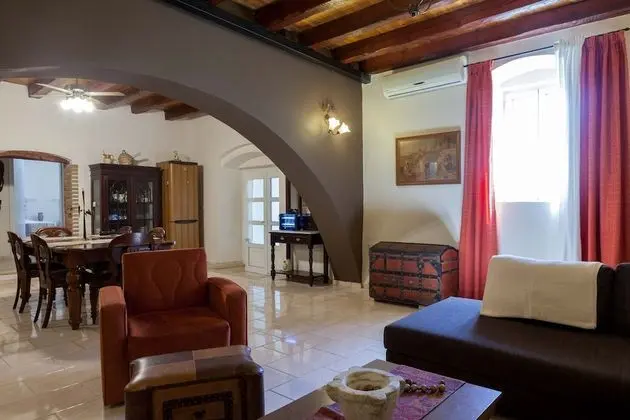 Family Kır Evi