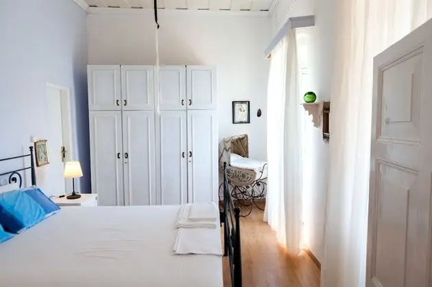 Traditional Kır Evi