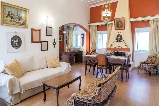 Traditional Kır Evi