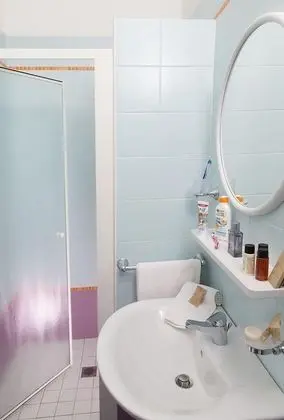 Superior Tek Büyük veya İki Ayrı Yataklı Oda, Balkon, Kısmi Deniz Manzaralı