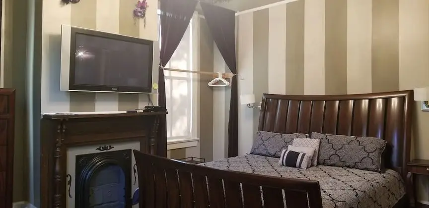 Premium Oda, 1 Büyük (Queen) Boy Yatak, Sigara İçilmez, Şehir Manzaralı