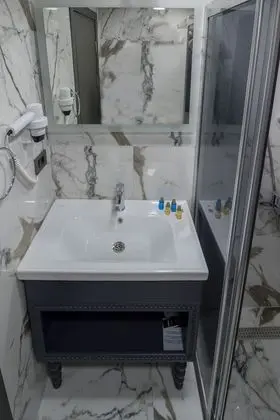 Economy Tek Büyük Yataklı Oda