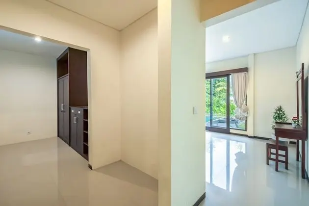 2 Bedrooms Villa with Pool View