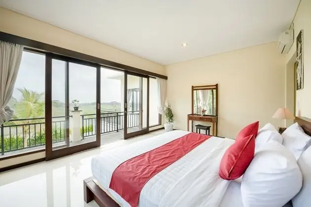 2 Bedrooms Villa with Pool View