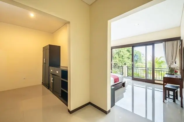 3 Bedrooms Villa with Pool View