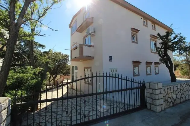 Apart Daire (Mare-200 m from the beach - A1(2+2))