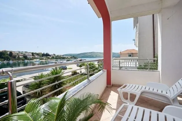 Apart Daire (Mare - 30 m from pebble beach - A5(8))