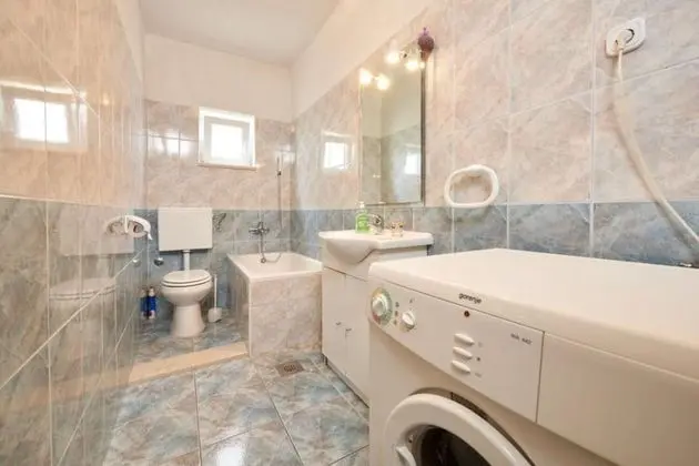 Apart Daire (Mare - 30 m from pebble beach - A5(8))