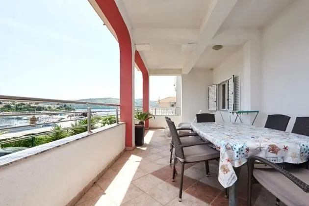 Apart Daire (Mare - 30 m from pebble beach - A5(8))