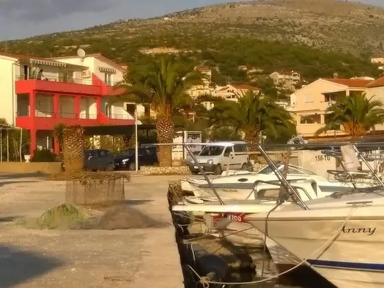 Apart Daire (Mare - 30 m from pebble beach - A5(8))