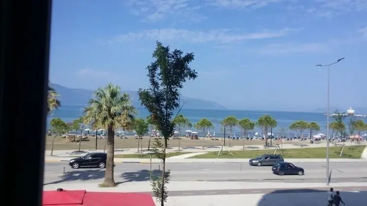 Tek Büyük Yataklı Oda, Balkon