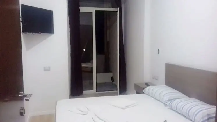 Tek Büyük Yataklı Oda, Balkon