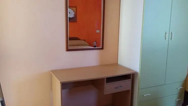 Üç Kişilik Oda