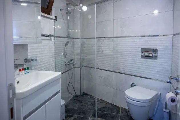 Çift Kişilik, Bahçe Manzaralı