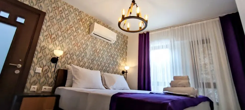 Çift Kişilik, Bahçe Manzaralı