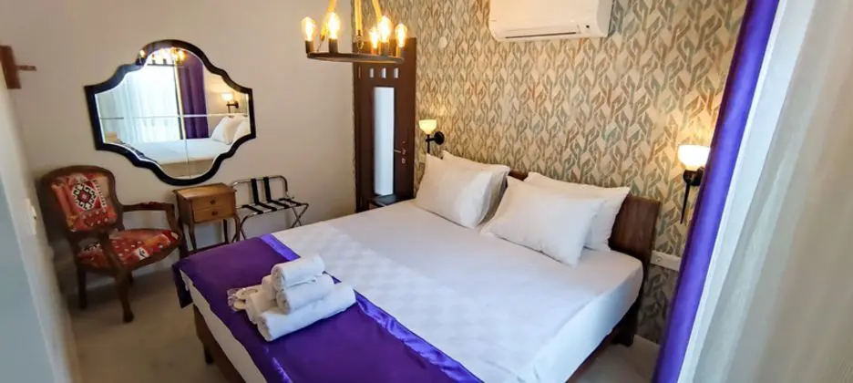 Çift Kişilik, Bahçe Manzaralı