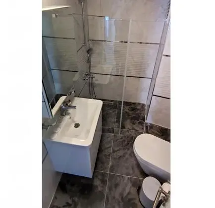 Çift Kişilik, Şehir Manzaralı