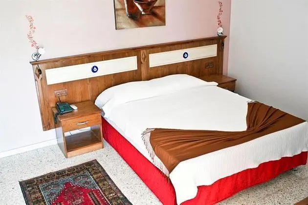 Standart Oda, Deniz veya Kara Manzaralı, Balkonlu