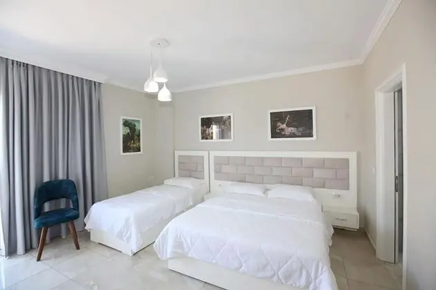 Üç Kişilik Oda