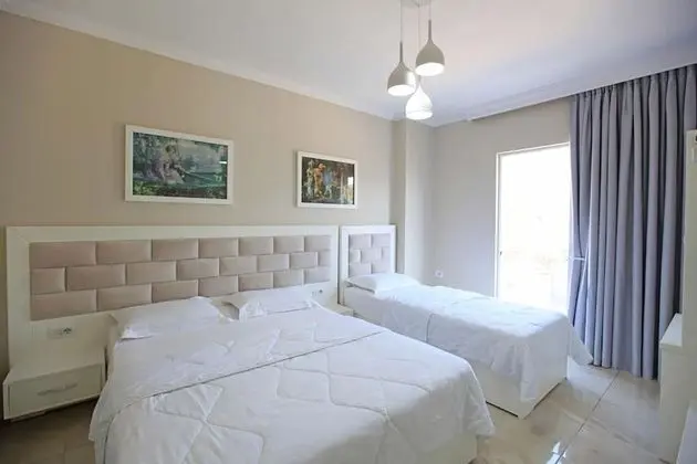 Üç Kişilik Oda