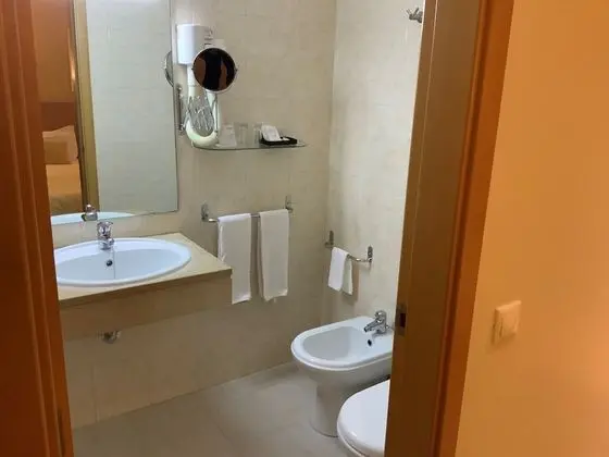 Standard Tek Büyük veya İki Ayrı Yataklı Oda